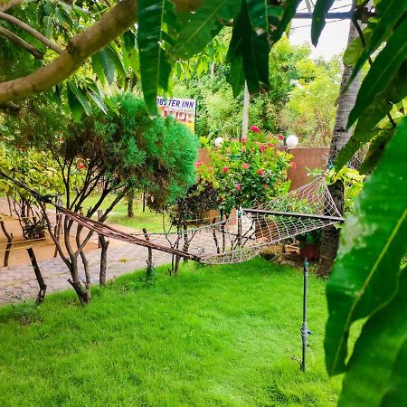 Lobster Inn Trincomalee Bagian luar foto