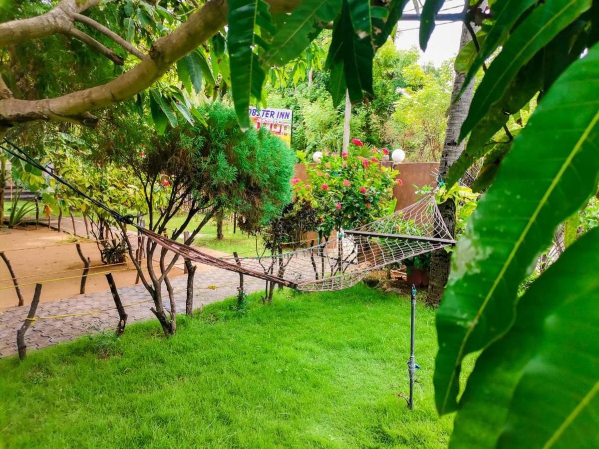 Lobster Inn Trincomalee Bagian luar foto