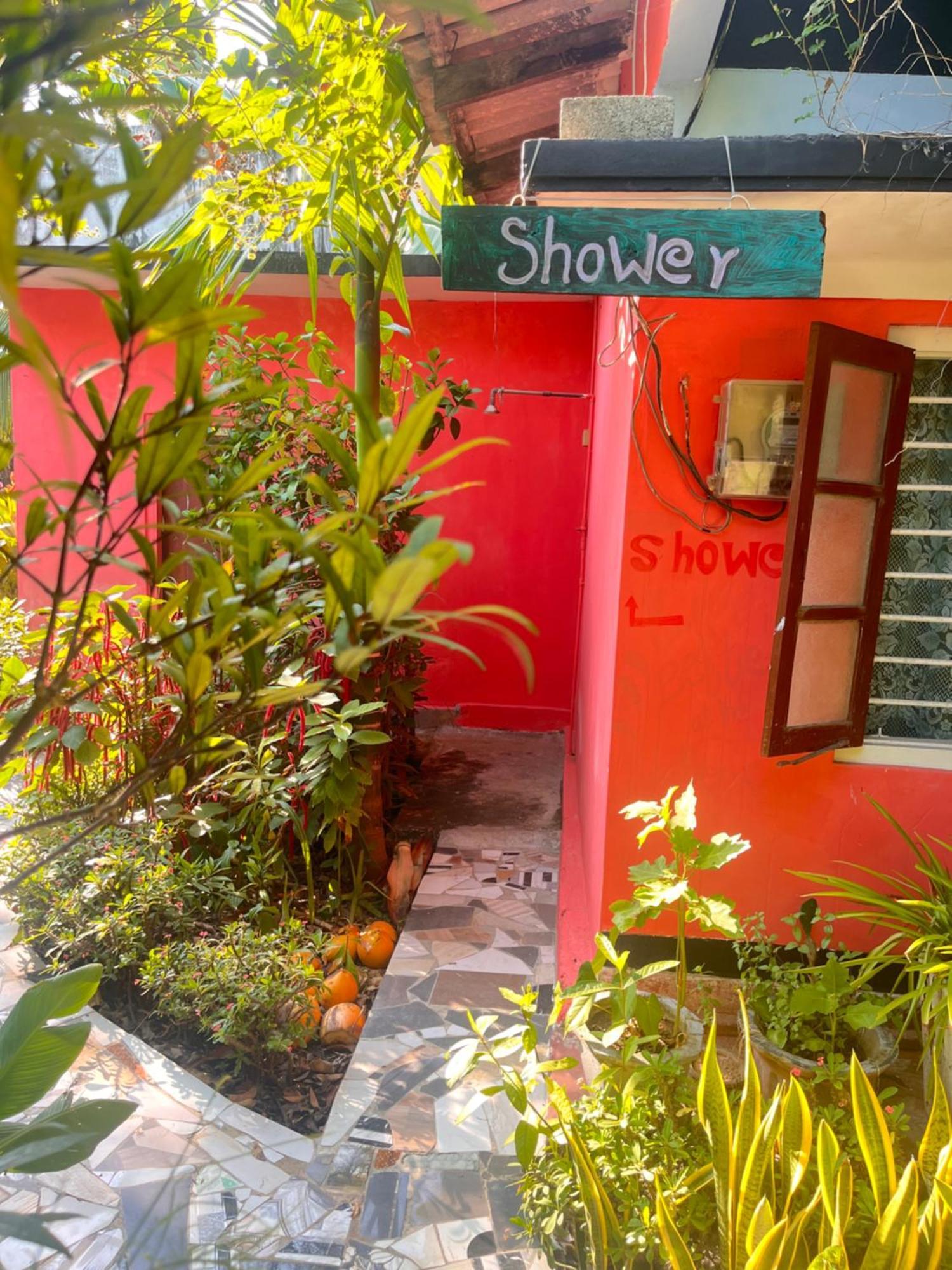 Lobster Inn Trincomalee Bagian luar foto