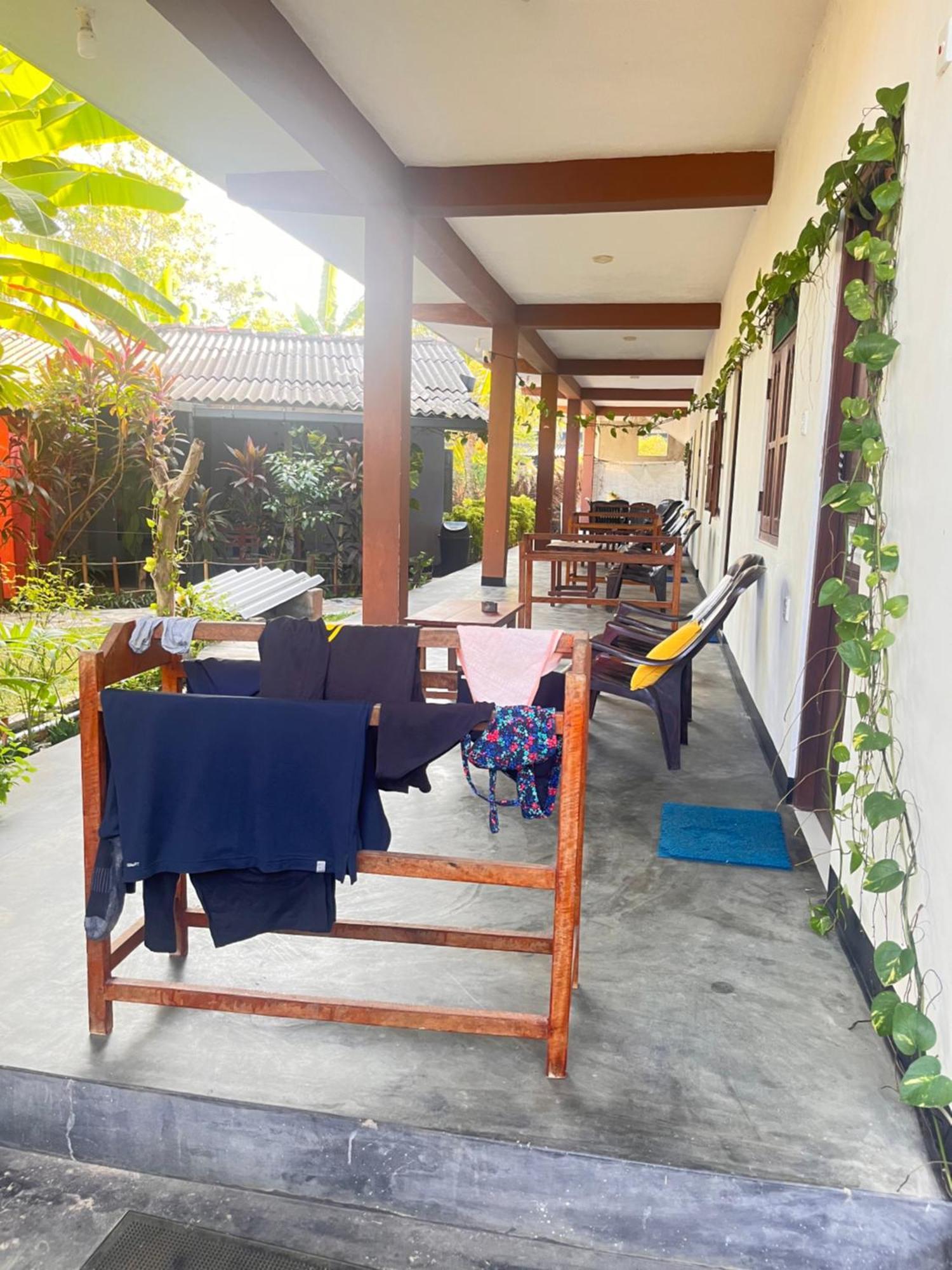 Lobster Inn Trincomalee Bagian luar foto