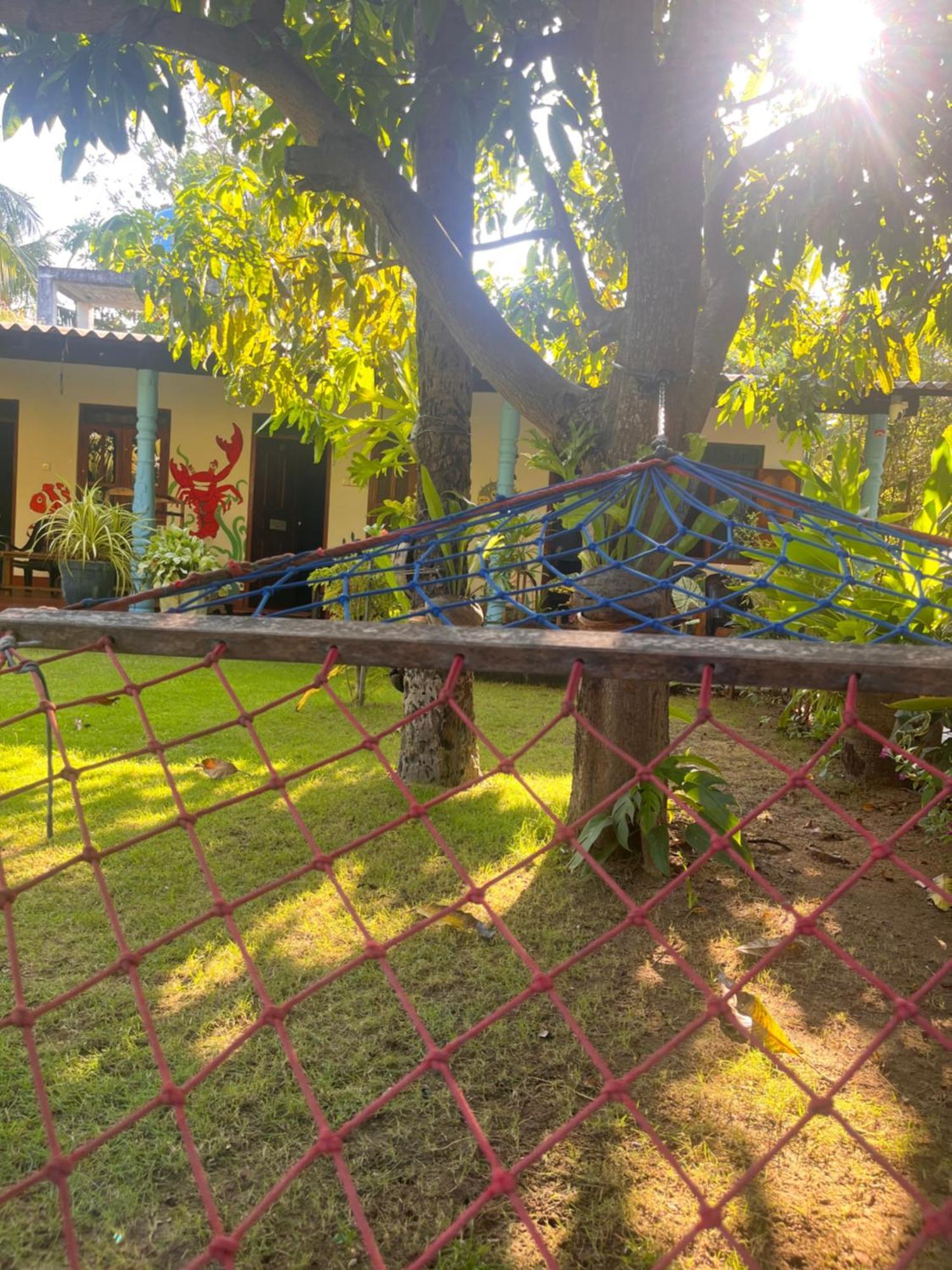 Lobster Inn Trincomalee Bagian luar foto