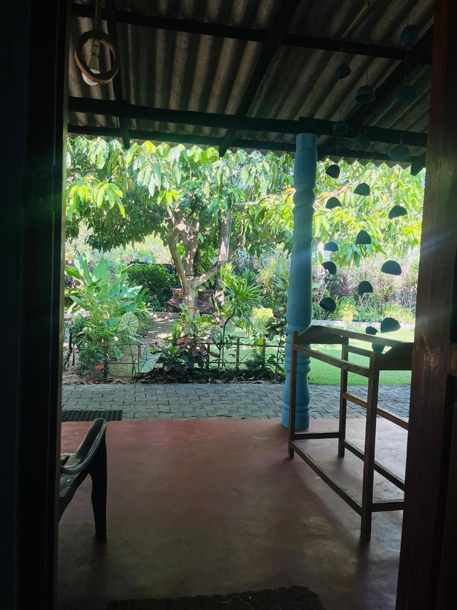 Lobster Inn Trincomalee Bagian luar foto