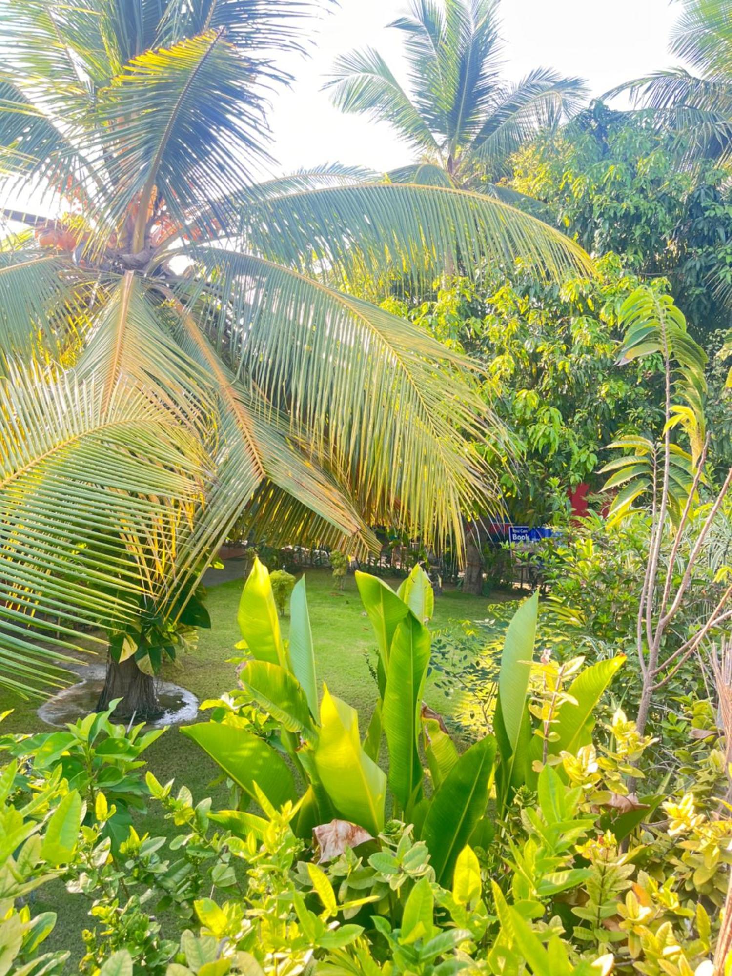 Lobster Inn Trincomalee Bagian luar foto
