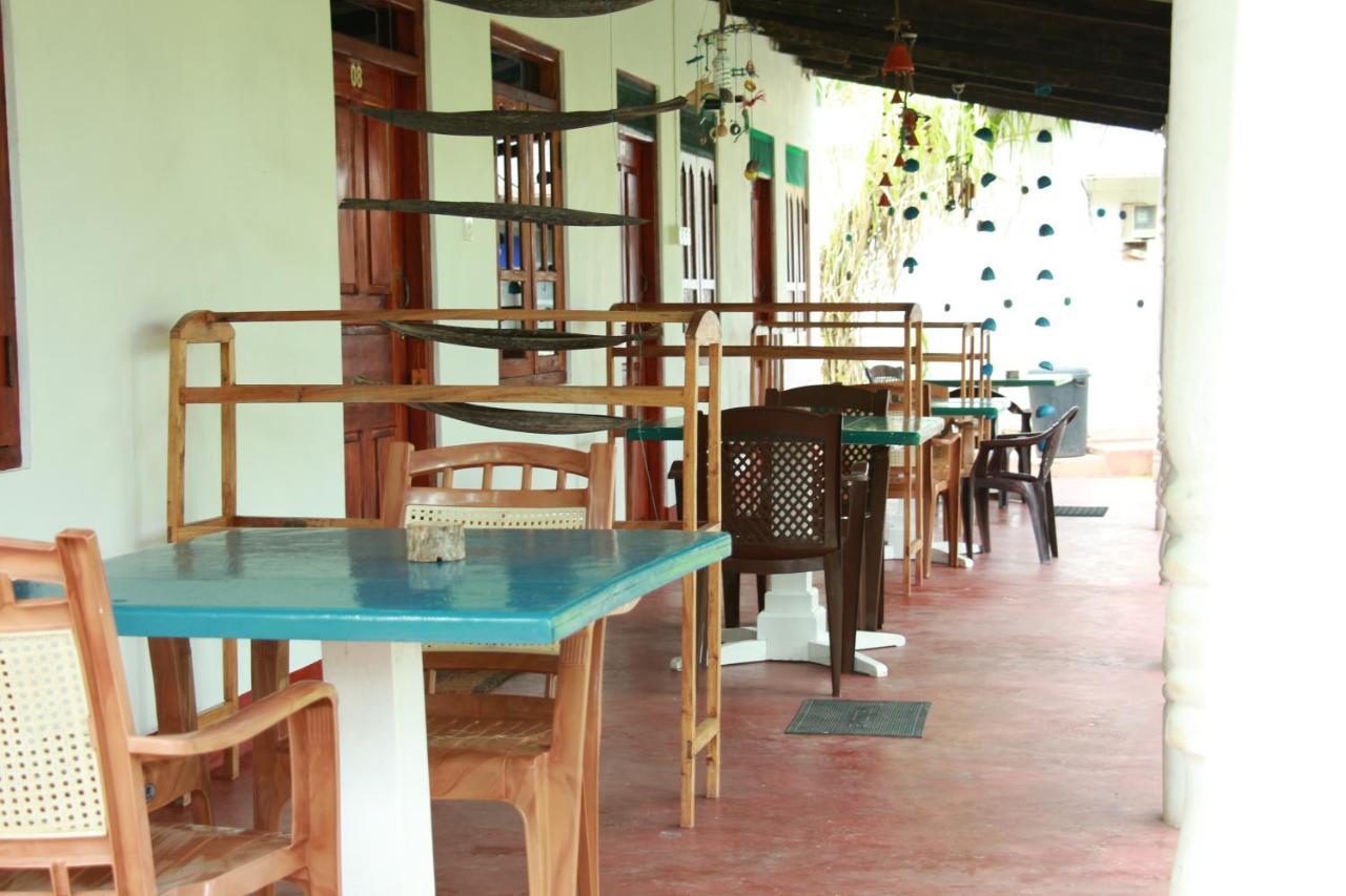 Lobster Inn Trincomalee Bagian luar foto