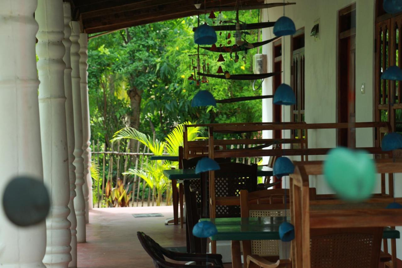 Lobster Inn Trincomalee Bagian luar foto